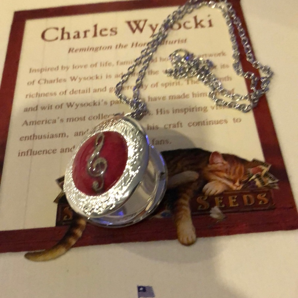 Musical note locket - Picture 3 of 4